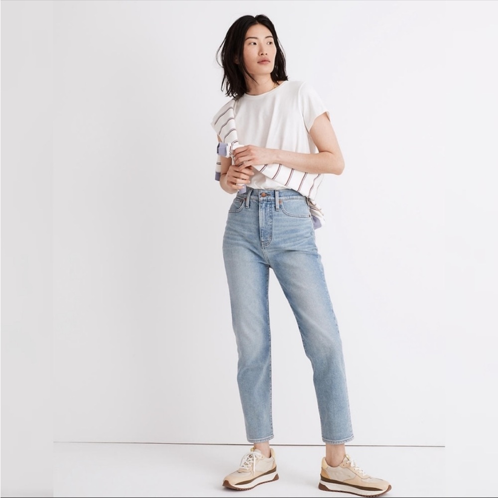 Madewell The Curvy Mom Jean